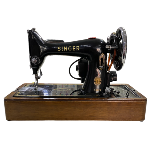 Singer Vintage Machine | Model 99 - Wooden Base and Carry Case | Electrical