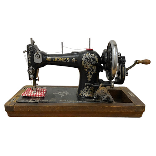 Jones Family CS Hand Crank 1939 Vintage Sewing Machine | Type 12 | Collector's Item