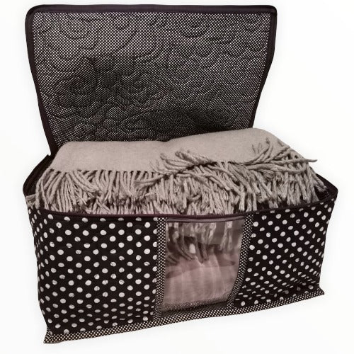 Storage tote for blankets or quilts
